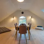 Apteegimaja Apartment