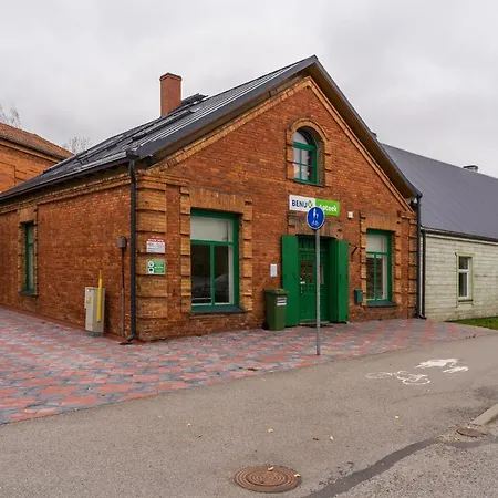 דירה Apteegimaja *