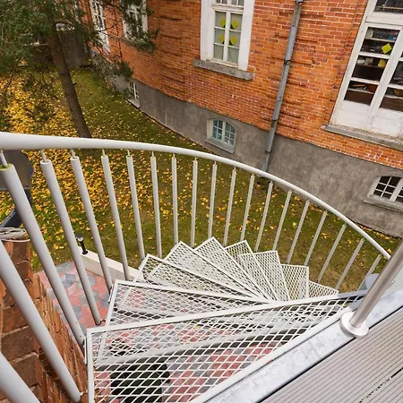 Apteegimaja Rongu