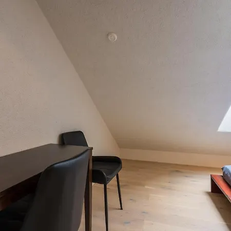 Apteegimaja Lägenhet Rongu