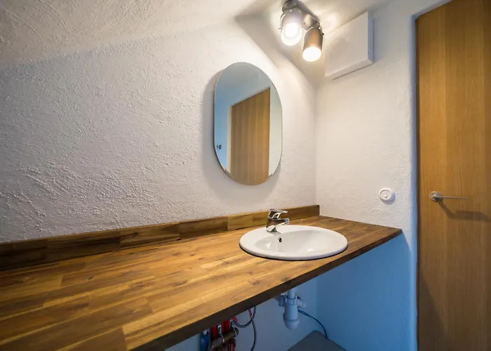 Apteegimaja דירה